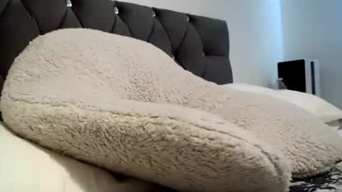 evieloves online show from 24, 3, 2026