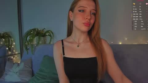 Snapshot of eviesapphire chatting on 14, 12, 2025 Sofia online show from 14, 12, 2025