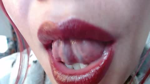 Snapshot of evolethmontenegros chatting on 5, 12, 2024 Evoleth online show from 5, 12, 2024