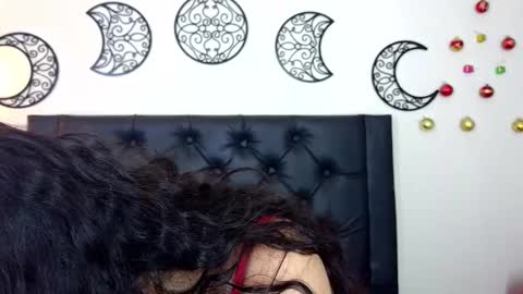 Snapshot of evoletmk chatting on 27, 11, 2025 Evolet online show from 27, 11, 2025