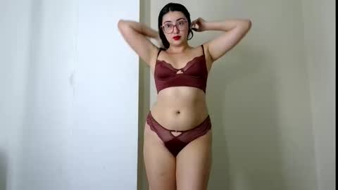 Snapshot of evoletmk chatting on 16, 12, 2025 Evolet online show from 16, 12, 2025