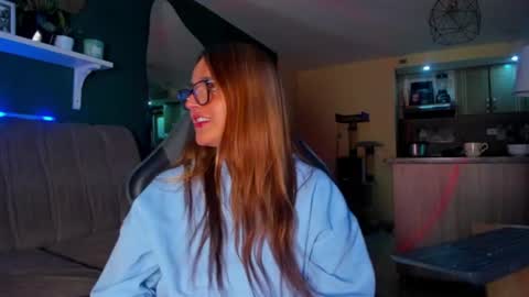 Snapshot of evy_orange1 chatting on 14, 7, 2026 EVY online show from 14, 7, 2026