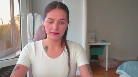 ewelynscott online show from 5, 11, 2025