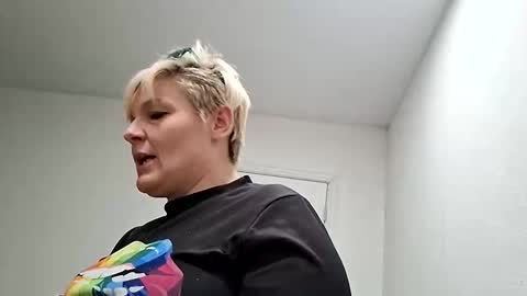 excitmama online show from 1, 3, 2026