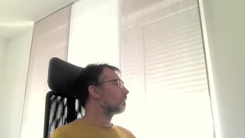 Snapshot of exhibit77 chatting on 15, 6, 2026 exhibit77 online show from 15, 6, 2026