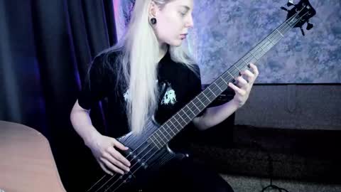 my real name is Irene but Exo is oke too  online show from 14, 2, 2026