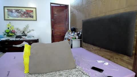 voloptous mommy angel online show from 11, 3, 2025