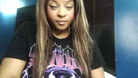 Snapshot of exoticempress18 chatting on 15, 11, 2025 Paris online show from 15, 11, 2025