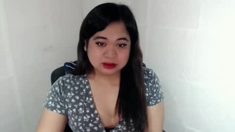 Snapshot of exoticpinayx chatting on 5, 11, 2025 SHANTAL MARIE online show from 5, 11, 2025