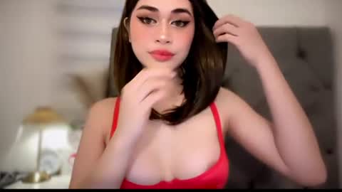 Snapshot of expensivets_chloe chatting on 18, 6, 2026 chloee online show from 18, 6, 2026
