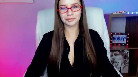 Maya online show from 2, 4, 2026