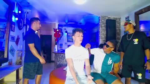 Snapshot of extrangers chatting on 15, 12, 2024 extrangers online show from 15, 12, 2024