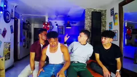 Snapshot of extrangers chatting on 31, 12, 2024 extrangers online show from 31, 12, 2024