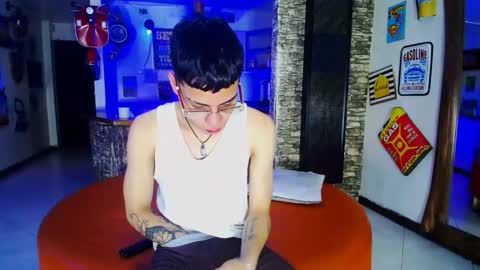 Snapshot of extrangers chatting on 4, 1, 2025 extrangers online show from 4, 1, 2025