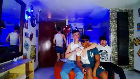 Snapshot of extrangers chatting on 5, 1, 2025 extrangers online show from 5, 1, 2025