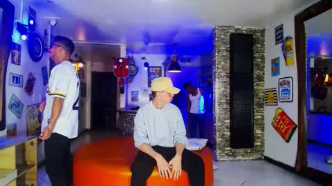 Snapshot of extrangers chatting on 10, 1, 2025 extrangers online show from 10, 1, 2025