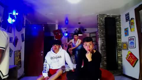 Snapshot of extrangers chatting on 19, 1, 2025 extrangers online show from 19, 1, 2025