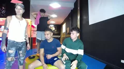 Snapshot of extrangers chatting on 20, 2, 2025 extrangers online show from 20, 2, 2025