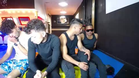 Snapshot of extrangers chatting on 22, 2, 2025 extrangers online show from 22, 2, 2025