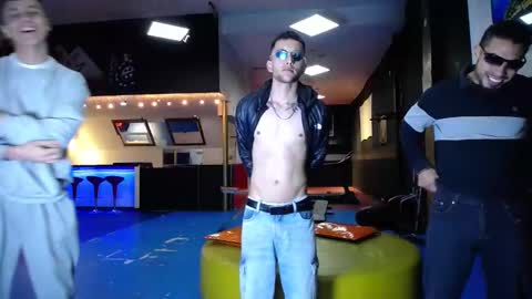 Snapshot of extrangers chatting on 10, 3, 2025 extrangers online show from 10, 3, 2025