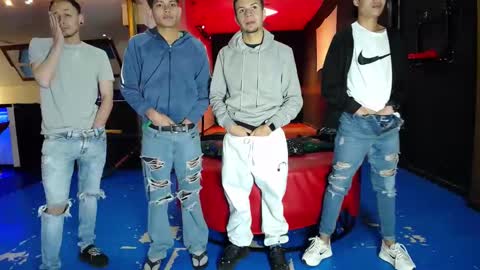 Snapshot of extrangers chatting on 4, 11, 2025 extrangers online show from 4, 11, 2025