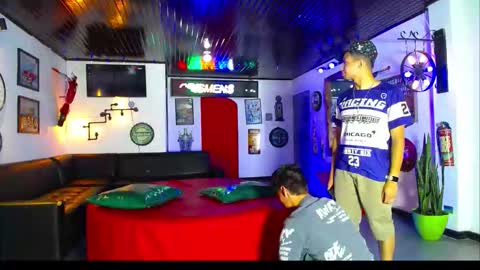 Snapshot of extrangers chatting on 30, 11, 2025 extrangers online show from 30, 11, 2025