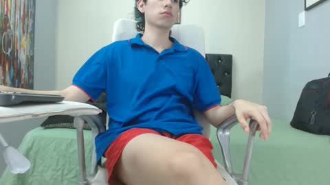 extrella_latina22 online show from 12, 1, 2025