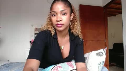 Snapshot of extrelli chatting on 16, 12, 2025 extrelli online show from 16, 12, 2025