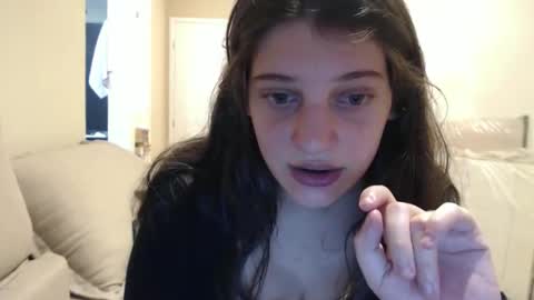 Izabella online show from 3, 11, 2025