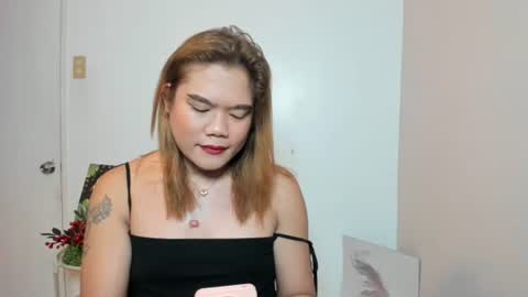 Snapshot of eyes_on_me_ chatting on 2, 3, 2026 Lerrah online show from 2, 3, 2026