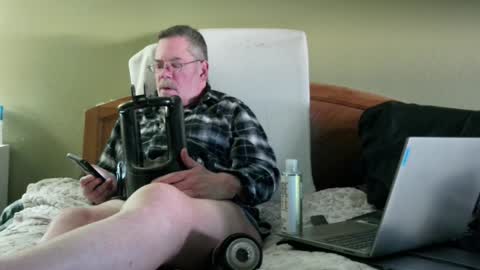 Eyeswideshut63 online show from 20, 12, 2024