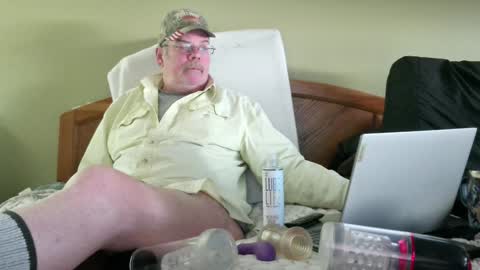 Eyeswideshut63 online show from 22, 12, 2024