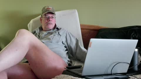 Eyeswideshut63 online show from 18, 1, 2025