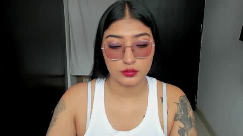 Snapshot of eymy_hadid_ chatting on 17, 12, 2024 Emily online show from 17, 12, 2024