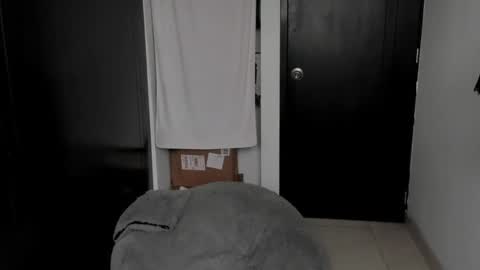 Snapshot of eymy_hadid_ chatting on 21, 12, 2024 Emily online show from 21, 12, 2024