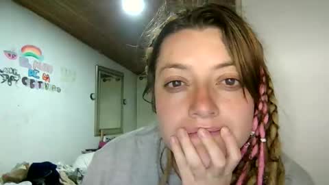 Aimee online show from 27, 10, 2025