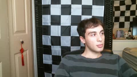 Ezra Naamah online show from 21, 1, 2025