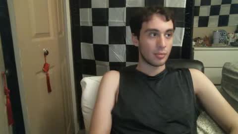 Ezra Naamah online show from 2, 2, 2025