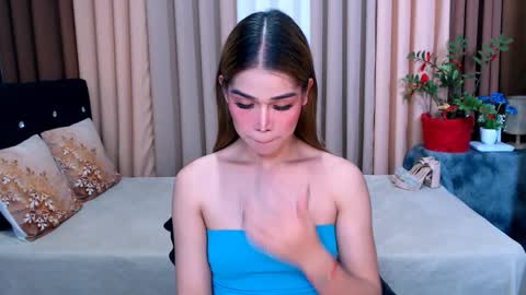 Snapshot of ezrahollywood chatting on 14, 1, 2025 UR SWEET EZRA online show from 14, 1, 2025