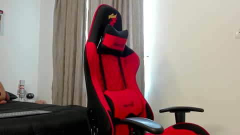 Snapshot of ezzio_scolaro chatting on 7, 10, 2025 Ezzio Scolaro online show from 7, 10, 2025