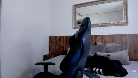 Snapshot of ezzio_scolaro chatting on 20, 10, 2025 Ezzio Scolaro online show from 20, 10, 2025