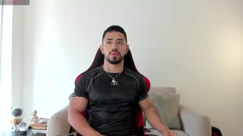 Snapshot of ezzio_scolaro chatting on 8, 6, 2026 Ezzio Scolaro online show from 8, 6, 2026