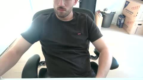 Snapshot of fabian_196 chatting on 24, 5, 2026 Call me bitch online show from 24, 5, 2026