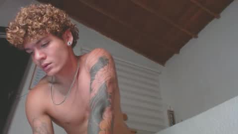 Snapshot of fabrizio_amery chatting on 4, 3, 2025 - A N D E R online show from 4, 3, 2025