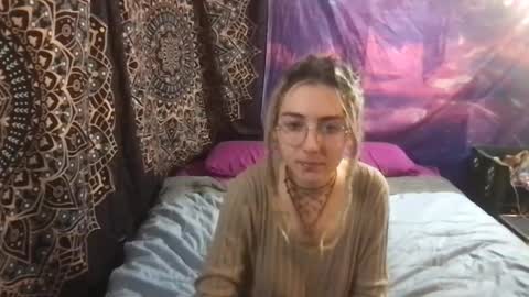 Snapshot of faexoxoxo chatting on 24, 12, 2024 Fae online show from 24, 12, 2024