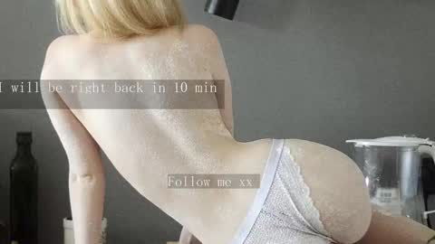 Snapshot of fairy_casey chatting on 8, 3, 2025 fairy_casey online show from 8, 3, 2025