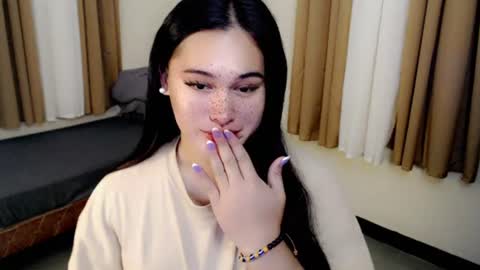 Snapshot of fairy_cuddle chatting on 23, 7, 2026 call me shanaia online show from 23, 7, 2026