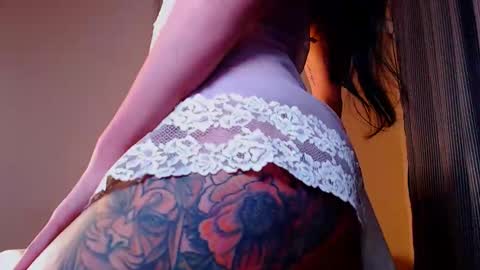 Elli  online show from 15, 9, 2025