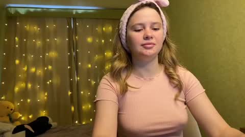 Snapshot of fairyilona chatting on 25, 12, 2024 Ilona online show from 25, 12, 2024