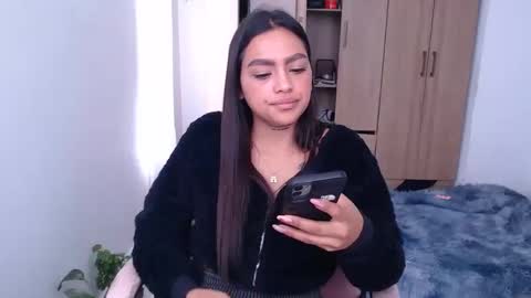 Snapshot of fairylatin chatting on 5, 3, 2025 fairylatin online show from 5, 3, 2025